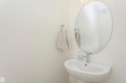 Bathroom with a sink - 