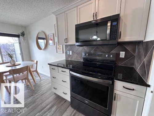 461 Charlotte Crescent, Sherwood Park, AB - Indoor Photo Showing Kitchen