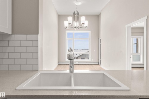 412 12804 140 Avenue, Edmonton, AB - Indoor Photo Showing Kitchen