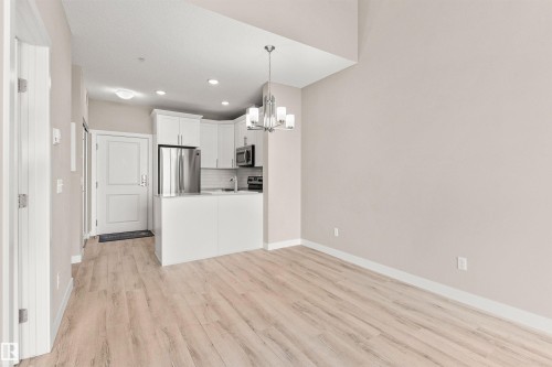 412 12804 140 Avenue, Edmonton, AB - Indoor Photo Showing Kitchen