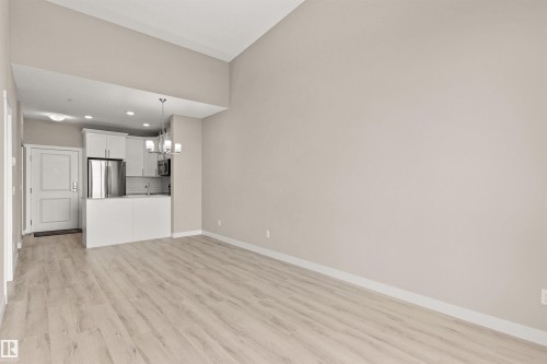 412 12804 140 Avenue, Edmonton, AB - Indoor Photo Showing Kitchen