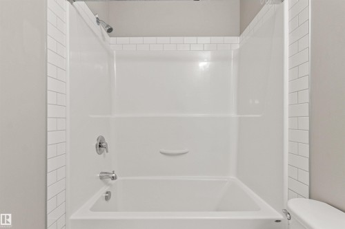 412 12804 140 Avenue, Edmonton, AB - Indoor Photo Showing Bathroom