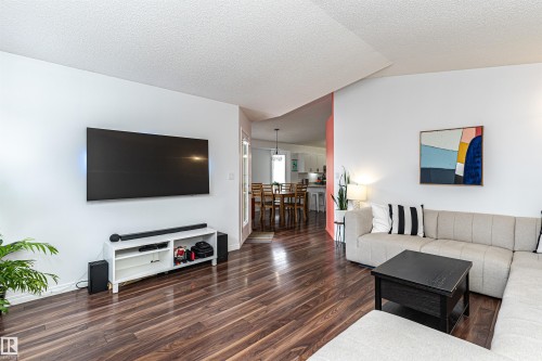 58 Durocher Street, St. Albert, AB - Indoor Photo Showing Living Room