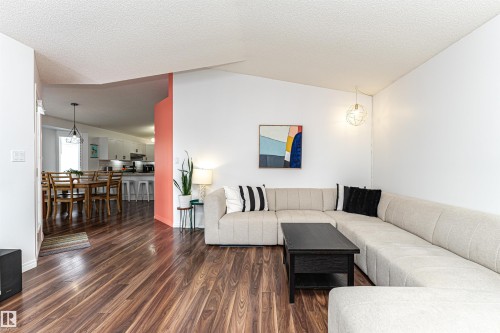 58 Durocher Street, St. Albert, AB - Indoor Photo Showing Living Room