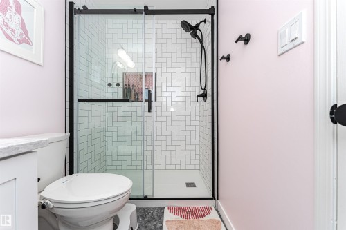 58 Durocher Street, St. Albert, AB - Indoor Photo Showing Bathroom