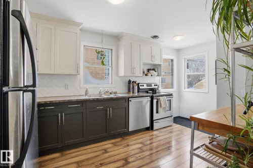 10840 74 Avenue, Edmonton, AB - Indoor Photo Showing Kitchen With Stainless Steel Kitchen