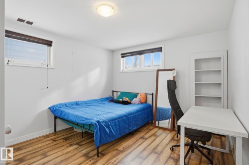 10840 74 Avenue, Edmonton, AB - Indoor Photo Showing Bedroom