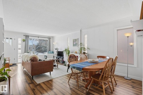 10840 74 Avenue, Edmonton, AB - Indoor