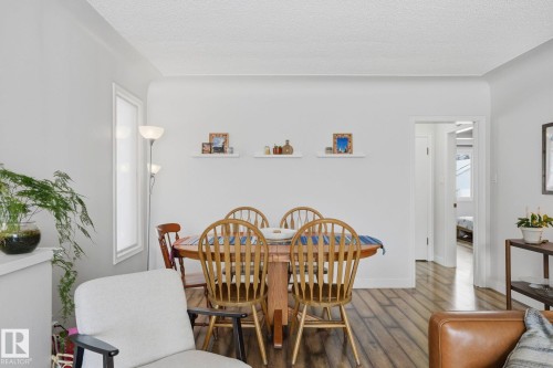 10840 74 Avenue, Edmonton, AB - Indoor