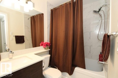 3043 Checknita Way, Edmonton, AB - Indoor Photo Showing Bathroom