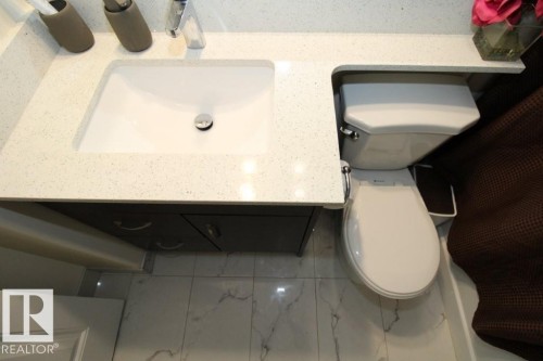 3043 Checknita Way, Edmonton, AB - Indoor Photo Showing Bathroom