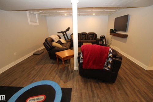 10319 106 Ave, Westlock, AB - Indoor