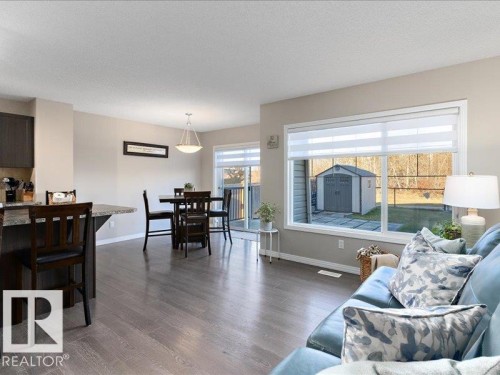 13434 166 Avenue, Edmonton, AB - Indoor Photo Showing Living Room