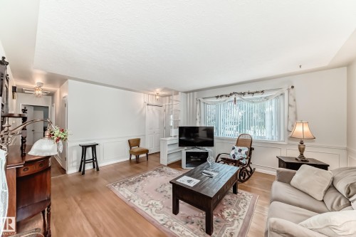 8602 158 Street, Edmonton, AB - Indoor Photo Showing Living Room