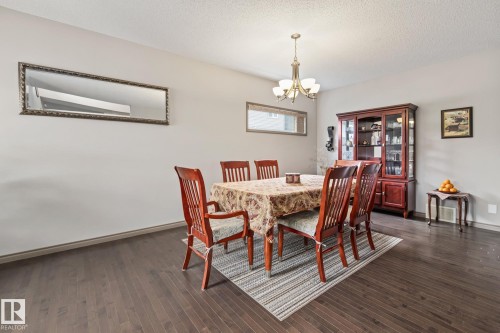 9520 206 Street, Edmonton, AB - Indoor Photo Showing Dining Room