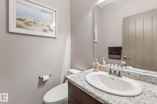 9520 206 Street, Edmonton, AB - Indoor Photo Showing Bathroom