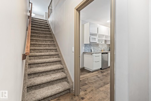 9520 206 Street, Edmonton, AB - Indoor Photo Showing Other Room