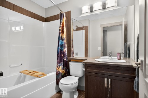 5514 Crabapple Loop, Edmonton, AB - Indoor Photo Showing Bathroom