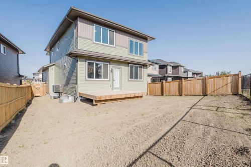 329 Balsam Link, Leduc, AB 