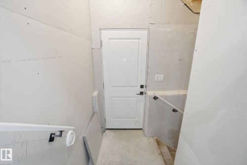 View of doorway - 2408 208 Street, Edmonton, AB - Indoor Photo Showing Other Room