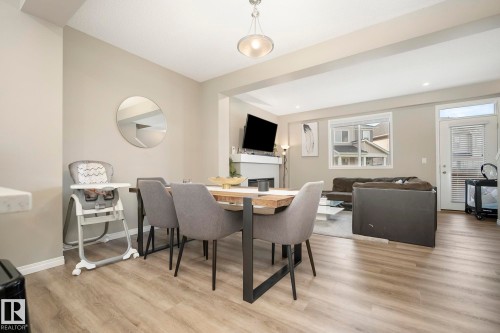 50 2072 Wonnacott Way, Edmonton, AB - Indoor Photo Showing Dining Room