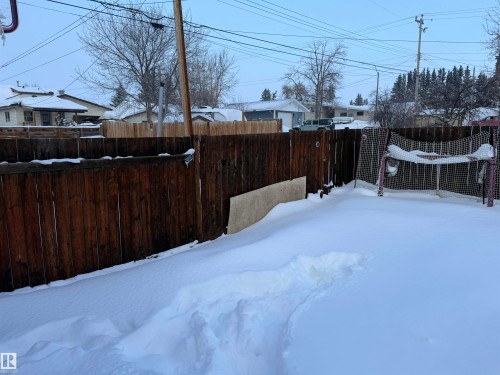 View of fenced yard - 4506 53 Avenue, Barrhead, AB - Outdoor