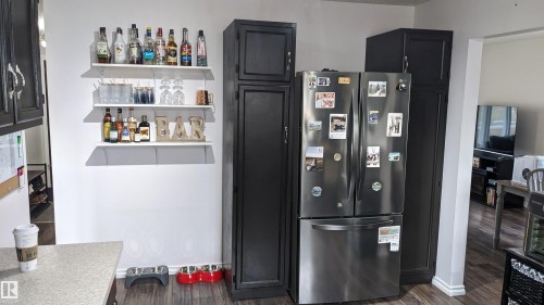 6307 Marler Dr, Camrose, AB - Indoor