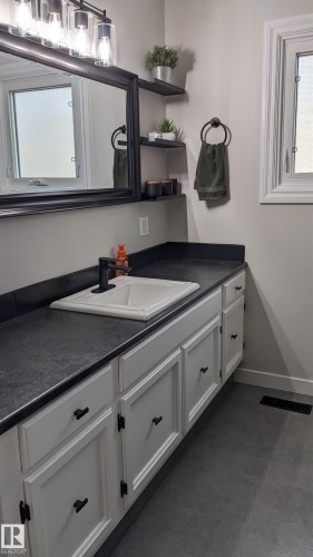 6307 Marler Dr, Camrose, AB - Indoor Photo Showing Other Room