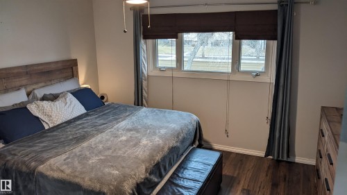 6307 Marler Dr, Camrose, AB - Indoor Photo Showing Bedroom