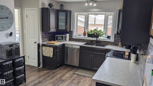6307 Marler Dr, Camrose, AB - Indoor Photo Showing Kitchen With Double Sink