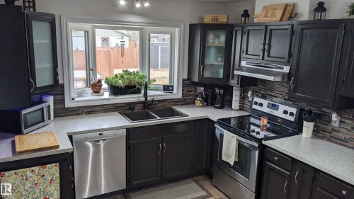 6307 Marler Dr, Camrose, AB - Indoor Photo Showing Kitchen With Double Sink