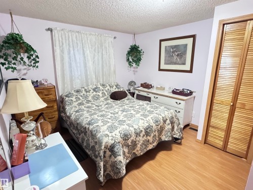 5309 51 Street, Jarvie, AB - Indoor Photo Showing Bedroom