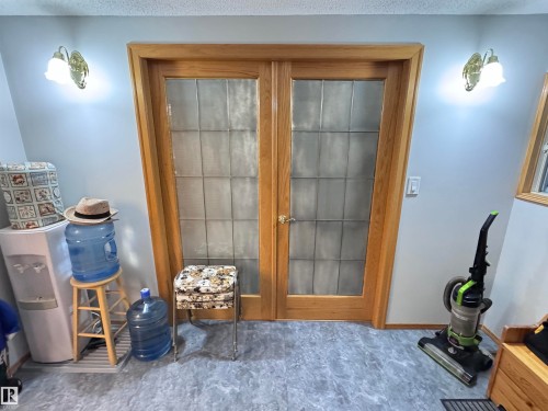 5309 51 Street, Jarvie, AB - Indoor