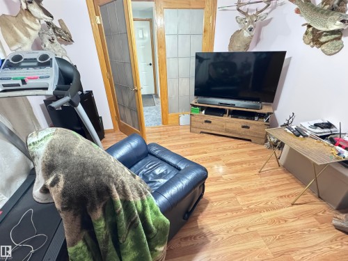 5309 51 Street, Jarvie, AB - Indoor
