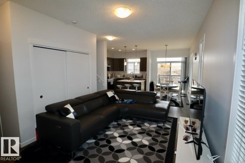 8741 Carson Way Sw, Edmonton, AB - Indoor Photo Showing Living Room
