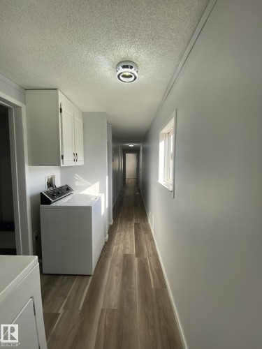 56 Westview Boulevard Boulevard, Edmonton, AB - Indoor