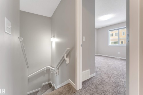 1217 29 Street, Edmonton, AB - Indoor Photo Showing Other Room