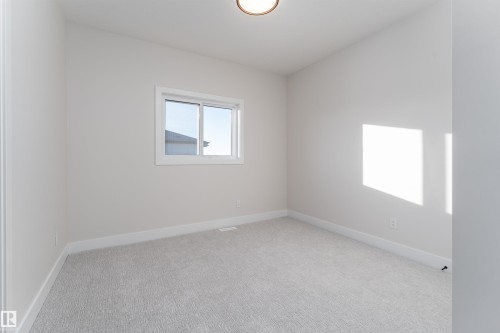 7077 Kiviaq Crescent, Edmonton, AB - Indoor Photo Showing Other Room
