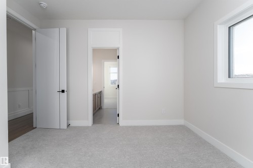 7077 Kiviaq Crescent, Edmonton, AB - Indoor Photo Showing Other Room