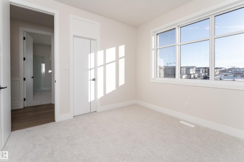 7077 Kiviaq Crescent, Edmonton, AB - Indoor Photo Showing Other Room
