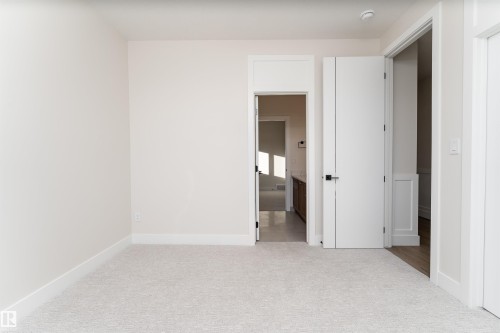7077 Kiviaq Crescent, Edmonton, AB - Indoor Photo Showing Other Room