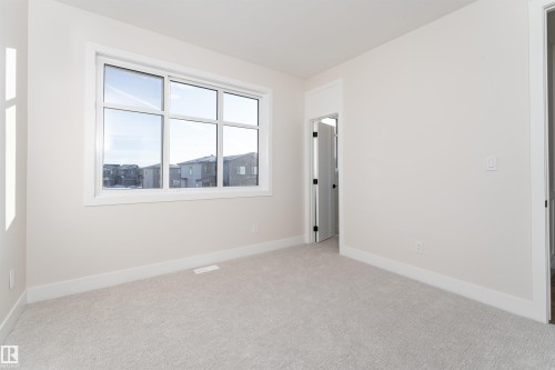 7077 Kiviaq Crescent, Edmonton, AB - Indoor Photo Showing Other Room