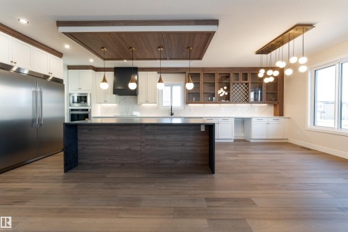 7077 Kiviaq Crescent, Edmonton, AB - Indoor Photo Showing Kitchen With Upgraded Kitchen