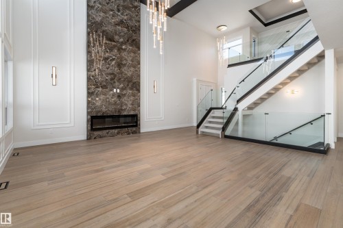 7077 Kiviaq Crescent, Edmonton, AB - Indoor Photo Showing Other Room