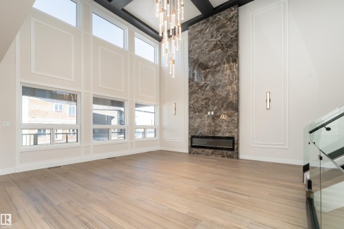 7077 Kiviaq Crescent, Edmonton, AB - Indoor Photo Showing Other Room