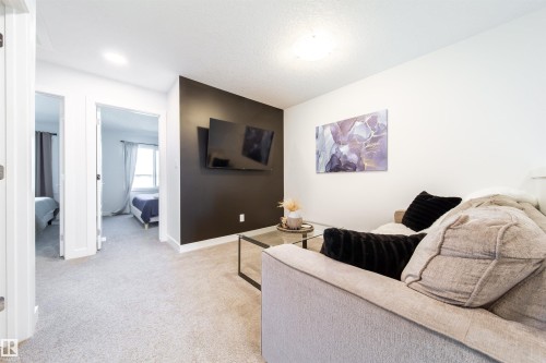 8040 Kiriak Link, Edmonton, AB - Indoor