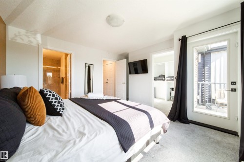 8040 Kiriak Link, Edmonton, AB - Indoor Photo Showing Bedroom