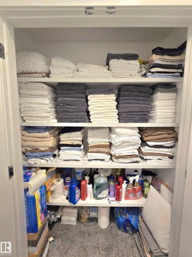 8040 Kiriak Link, Edmonton, AB - Indoor Photo Showing Garage