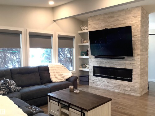 33 Arlington Drive, St. Albert, AB - Indoor Photo Showing Living Room With Fireplace