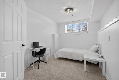 4503 149 Avenue, Edmonton, AB - Indoor Photo Showing Bedroom